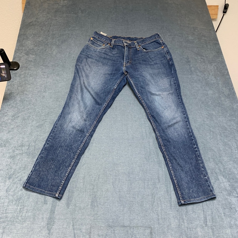 Levi's Jeans Mens 33x30 Blue Denim 5 Pockets Medium Wash Straight Leg Whiskering